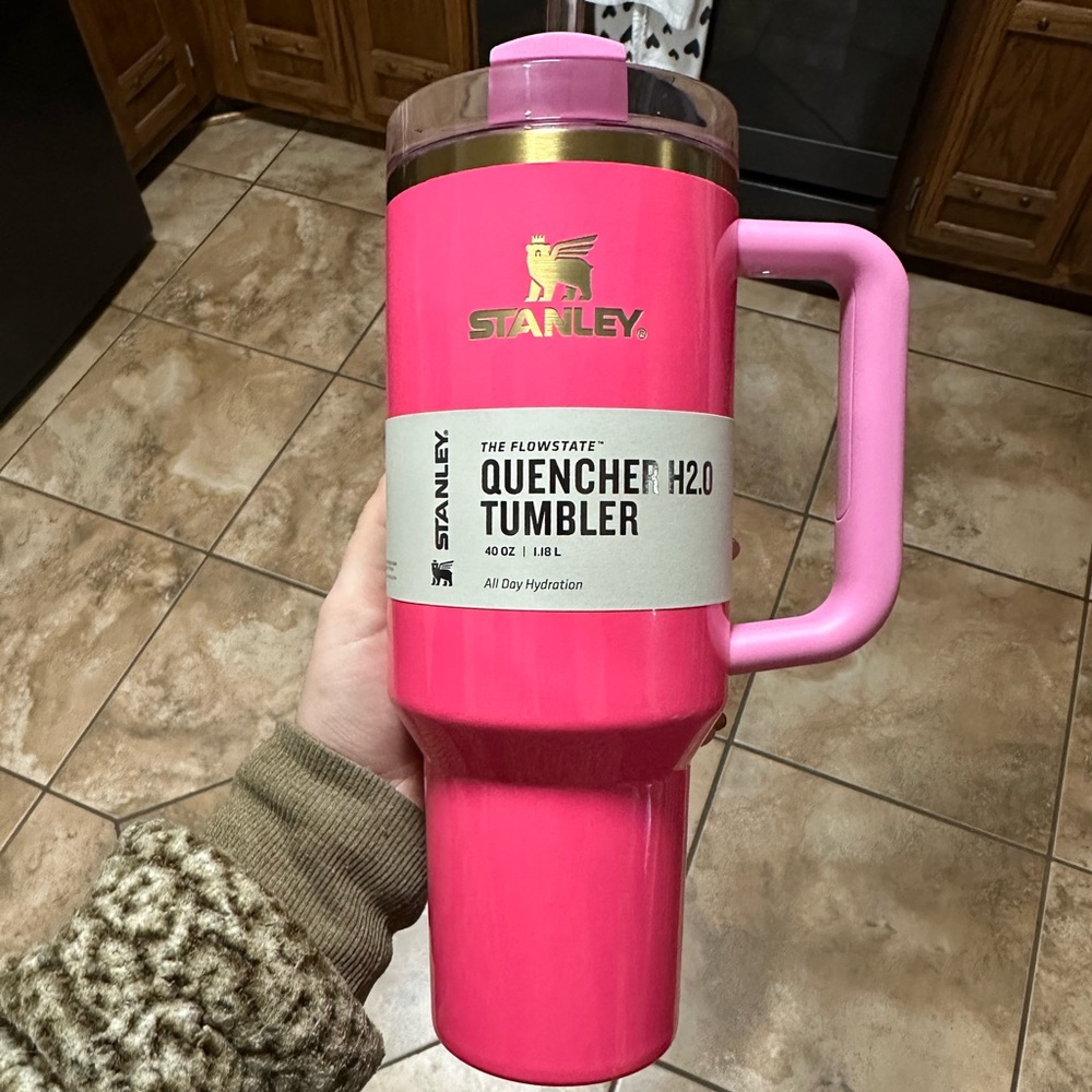 brand new pink parade stanley 40oz quencher.